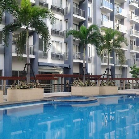 One Palm Tree Villas Манила Экстерьер фото