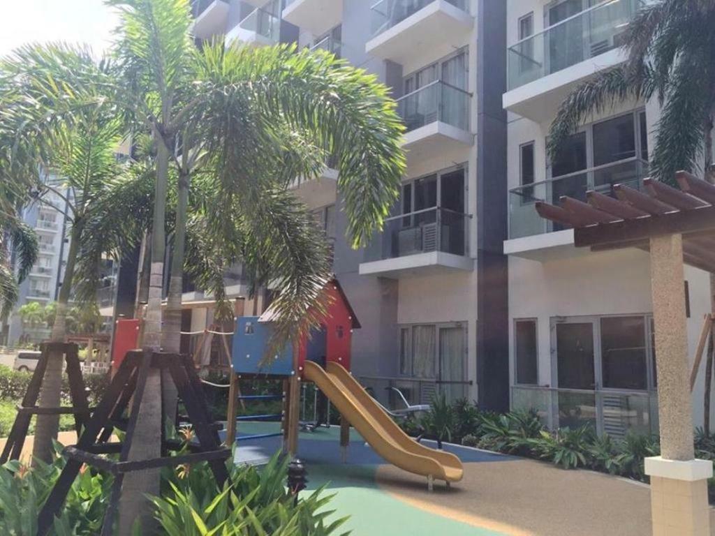 One Palm Tree Villas Манила Экстерьер фото